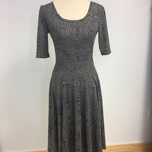 LuLaRoe Small Nicole dress